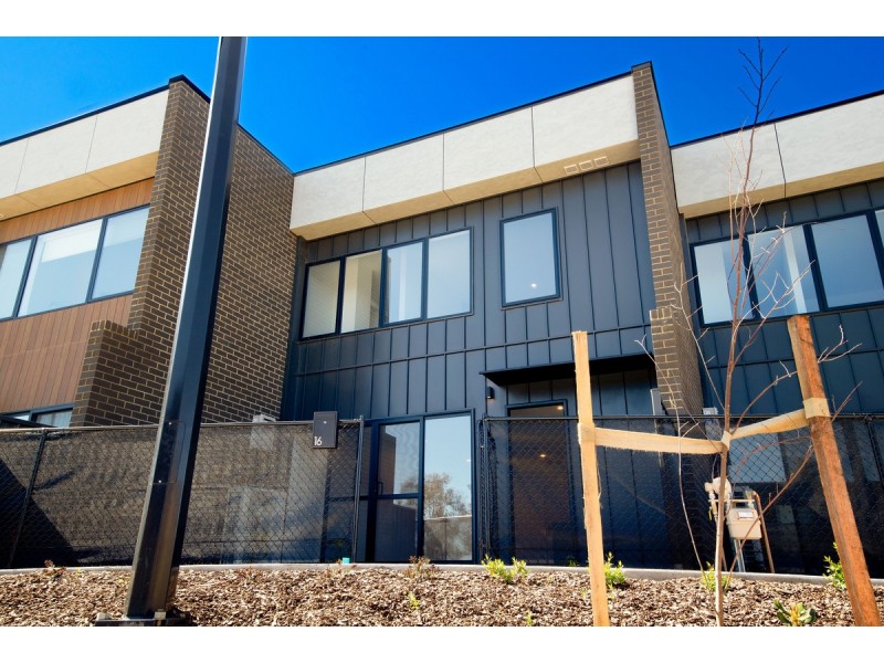 16 Carcoar Terrace, Watson ACT 2602