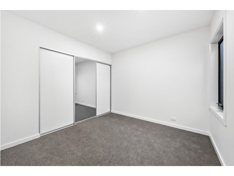 2/9 Oliver Street, Lyneham ACT 2602