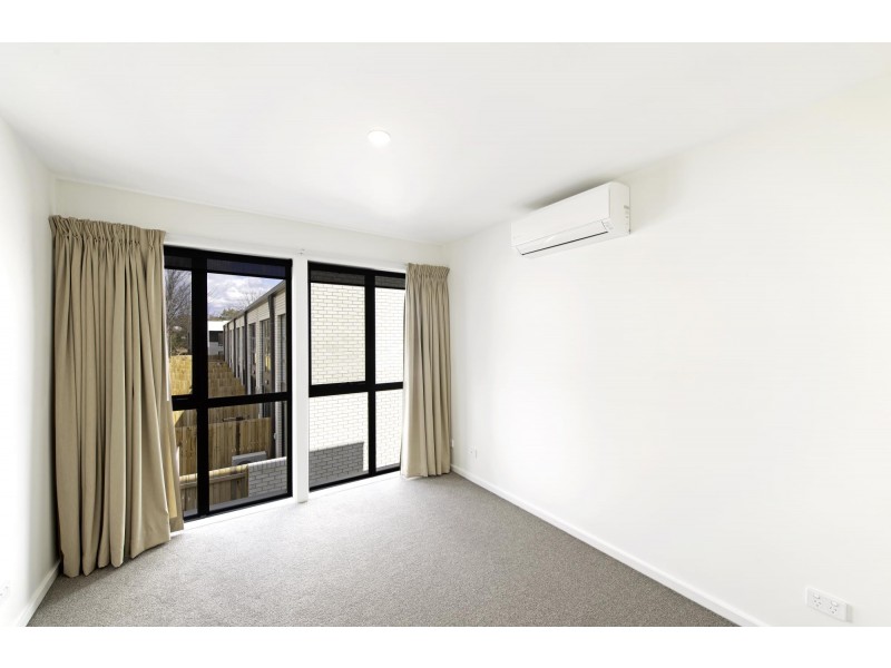 31/135 Easty Street, Phillip ACT 2606