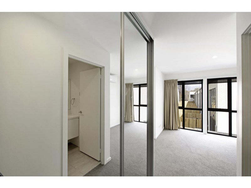 31/135 Easty Street, Phillip ACT 2606