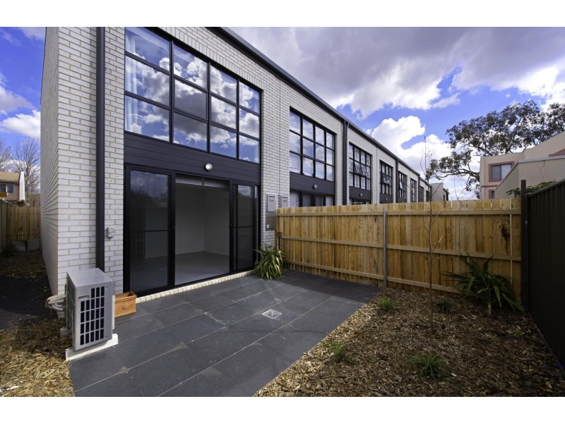31/135 Easty Street, Phillip ACT 2606