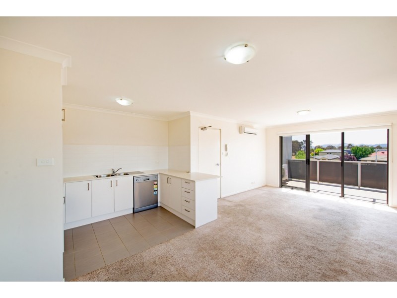 52/75 Elizabeth Jolley Crescent, Franklin ACT 2913