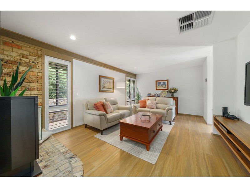 14 Meredith Circuit, Kambah ACT 2902