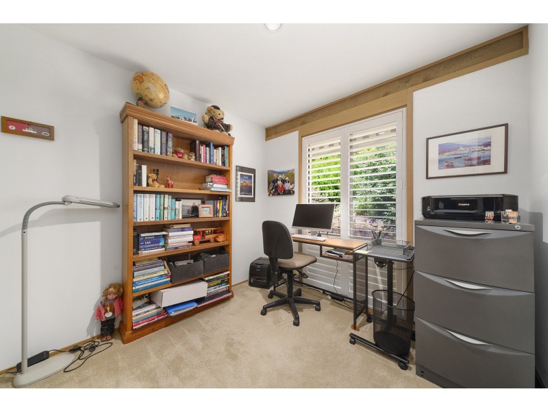 14 Meredith Circuit, Kambah ACT 2902