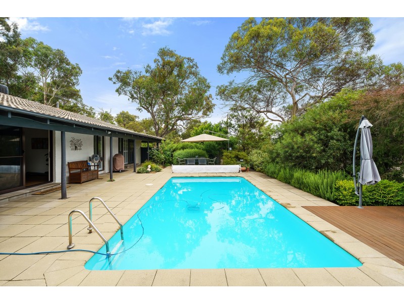 14 Meredith Circuit, Kambah ACT 2902