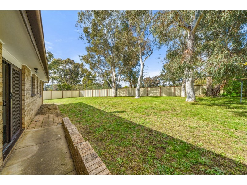 8 Skertchly Place, Florey ACT 2615