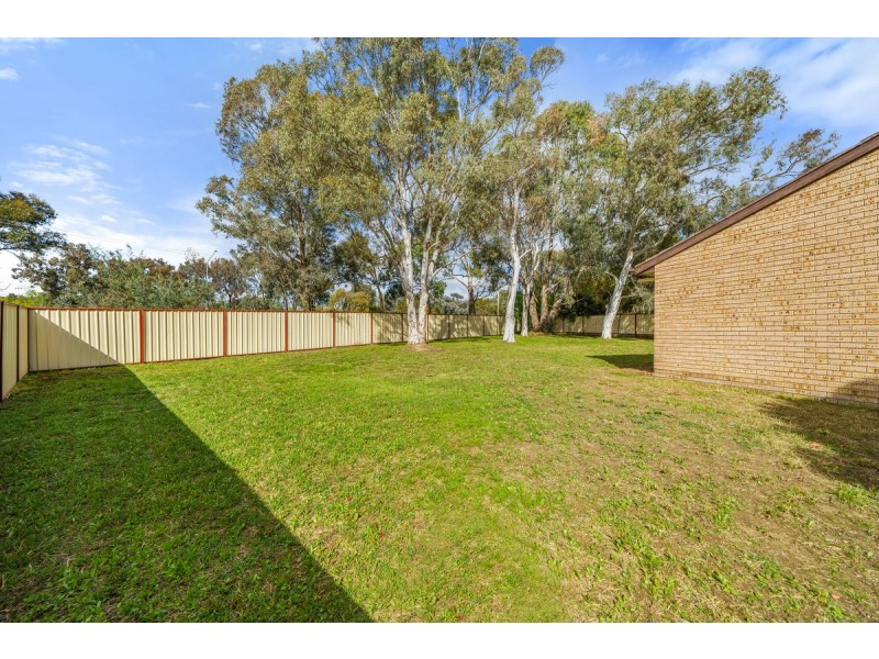 8 Skertchly Place, Florey ACT 2615