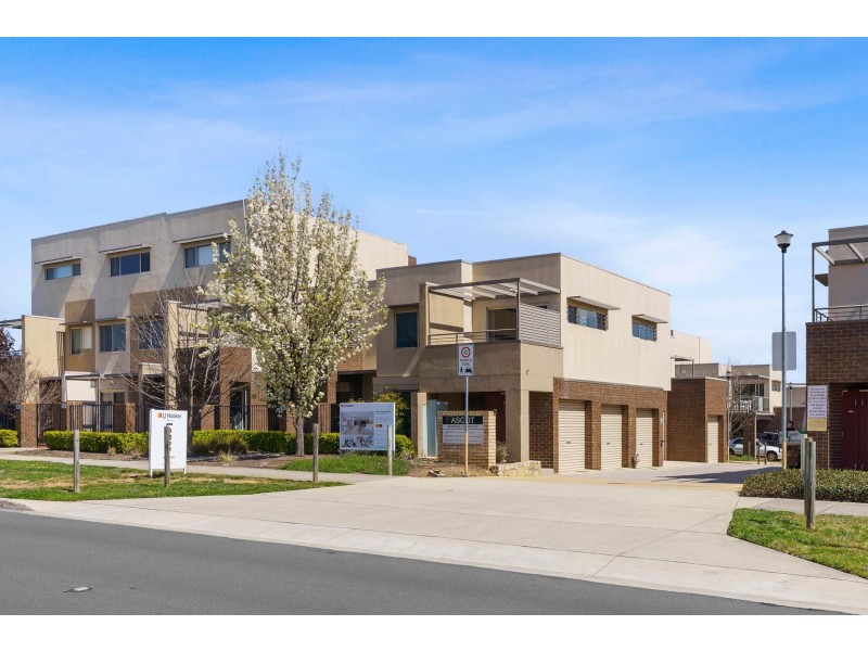 1/70 Kings Canyon Street, Harrison ACT 2914