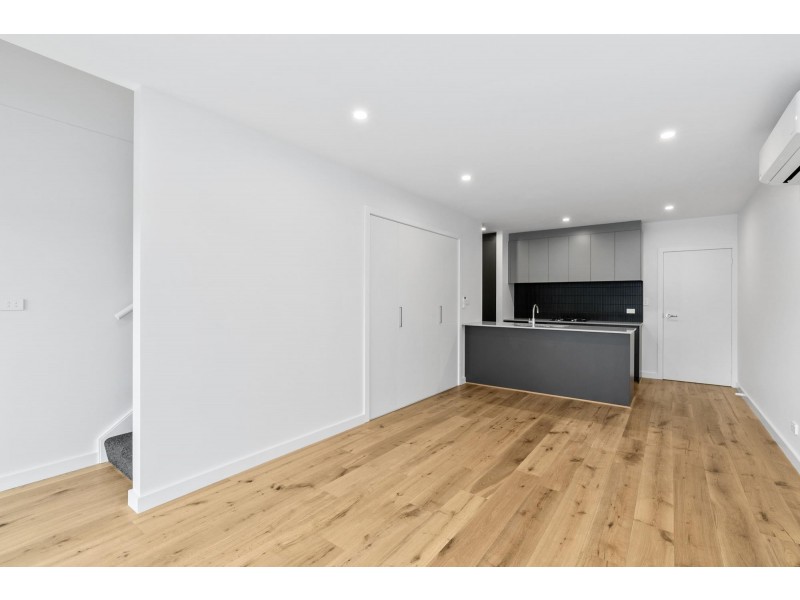 36/60 Kingsland Parade, Casey ACT 2913