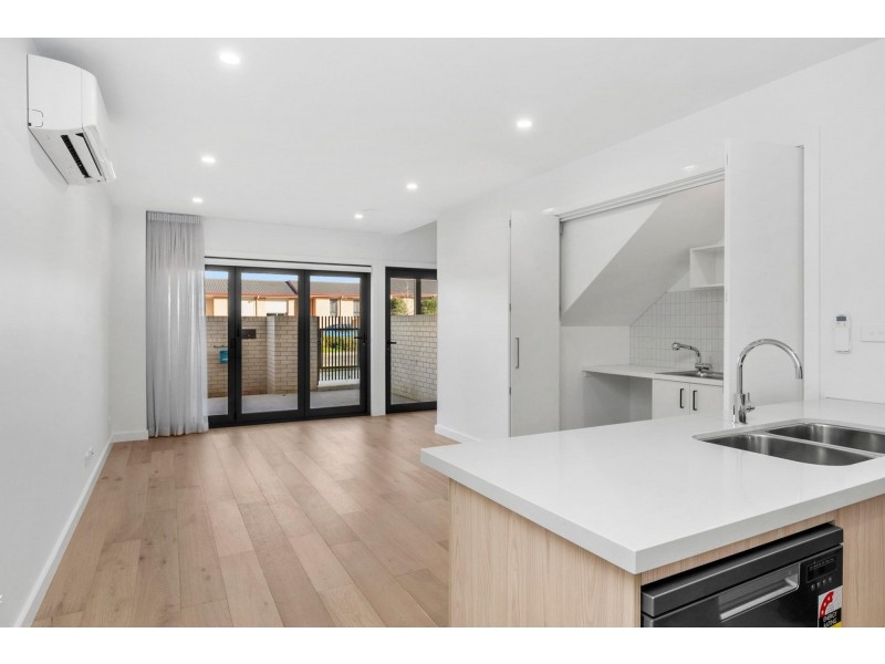 66/60 Kingsland Parade, Casey ACT 2913