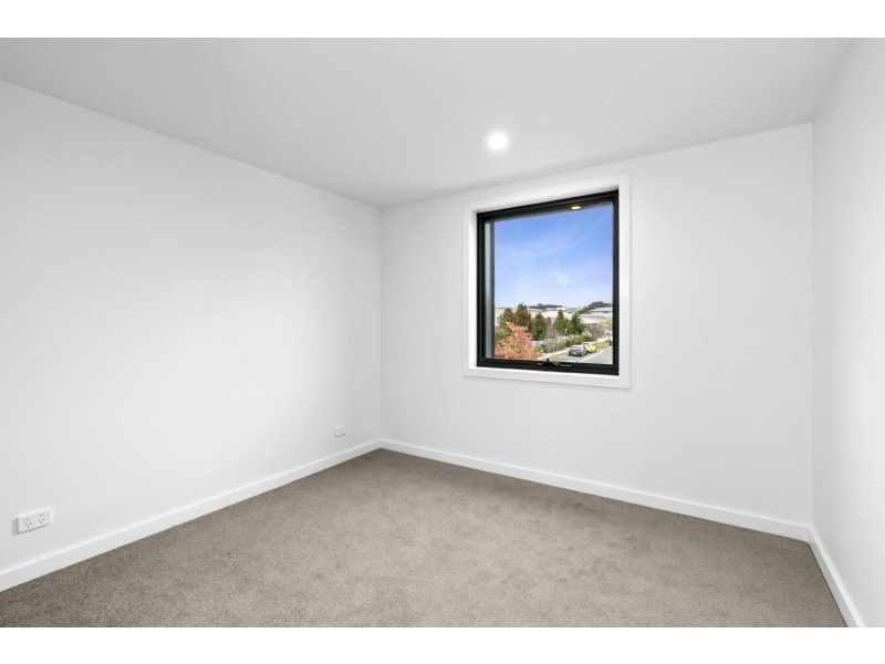 70/60 Kingsland Parade, Casey ACT 2913