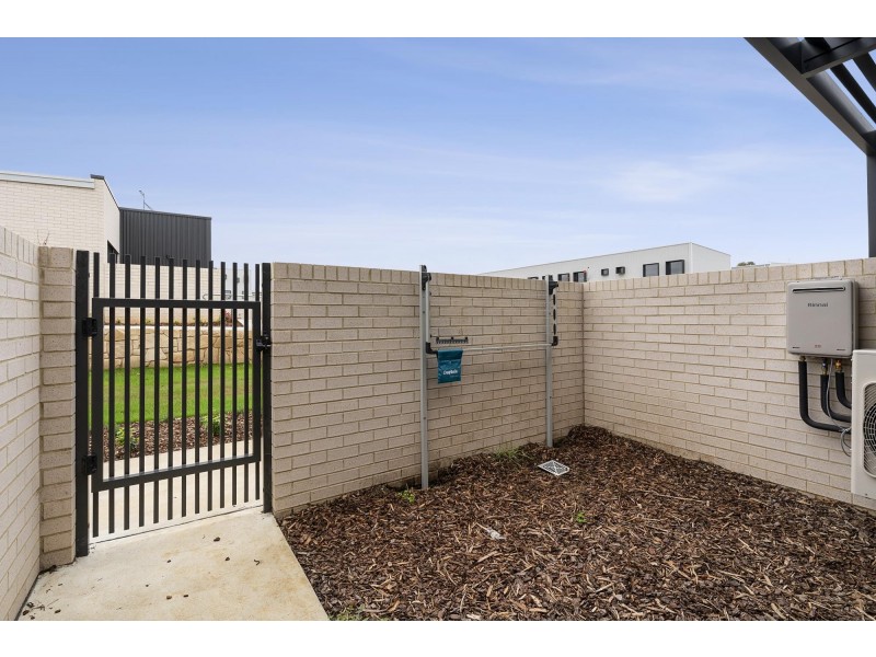 85/60 Kingsland Parade, Casey ACT 2913