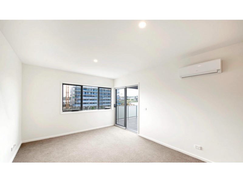 125/230 Flemington Road, Harrison ACT 2914