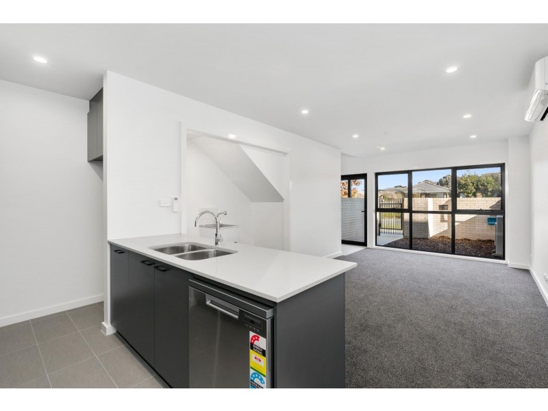 67/60 Kingsland Parade, Casey ACT 2913