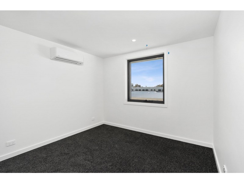 67/60 Kingsland Parade, Casey ACT 2913