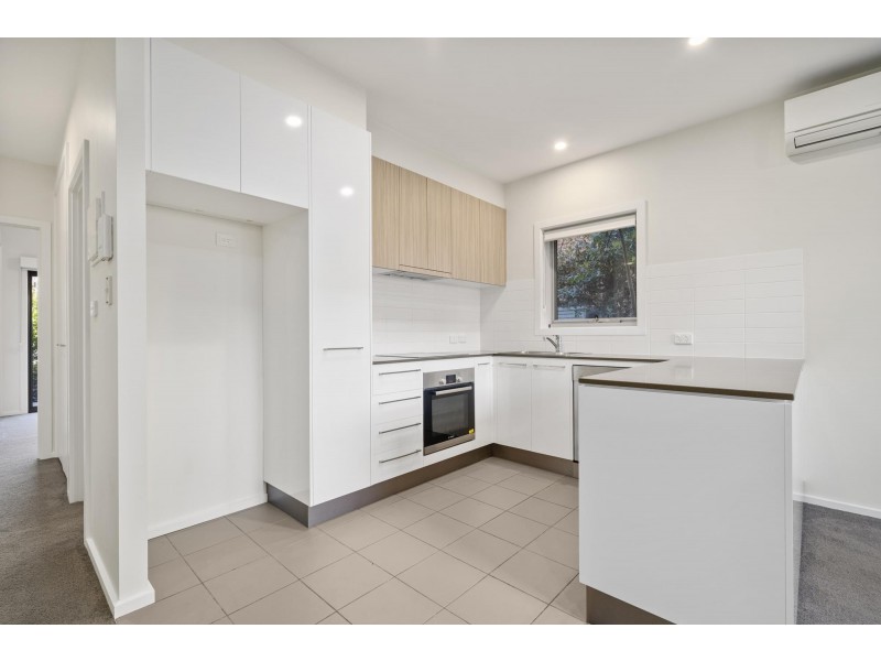 2/7 Lowanna Street, Braddon ACT 2612