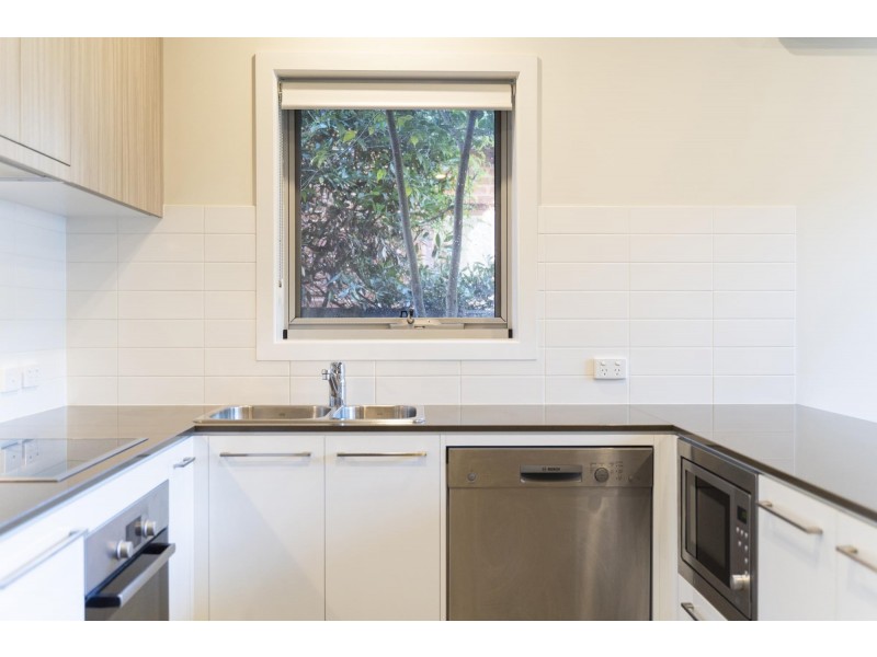 2/7 Lowanna Street, Braddon ACT 2612