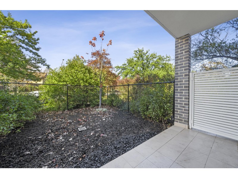 2/7 Lowanna Street, Braddon ACT 2612