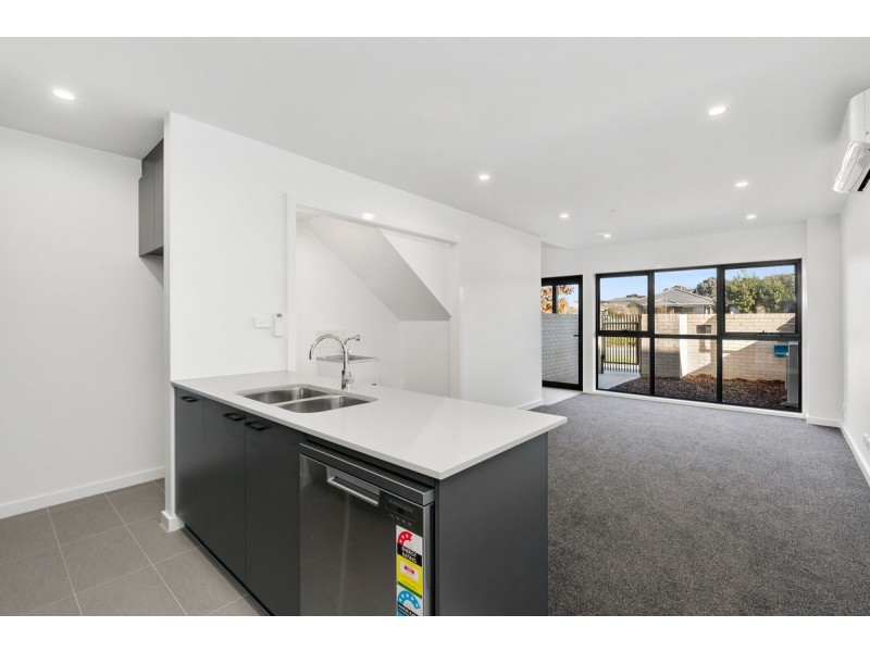 67/60 Kingsland Parade, Casey ACT 2913