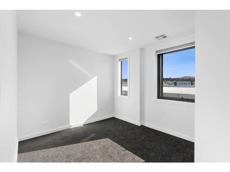 93/60 Kingsland Parade, Casey ACT 2913