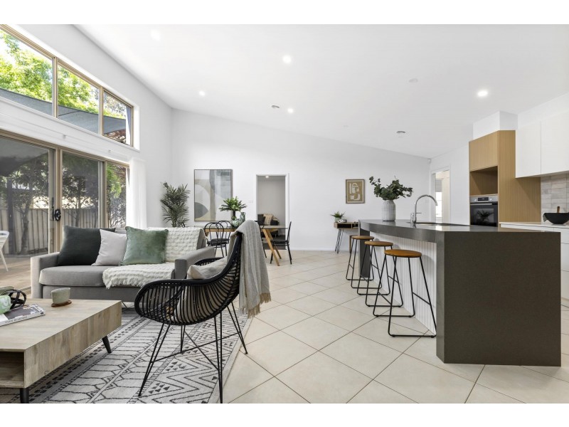 52 Pannamena Crescent, Jerrabomberra NSW 2619