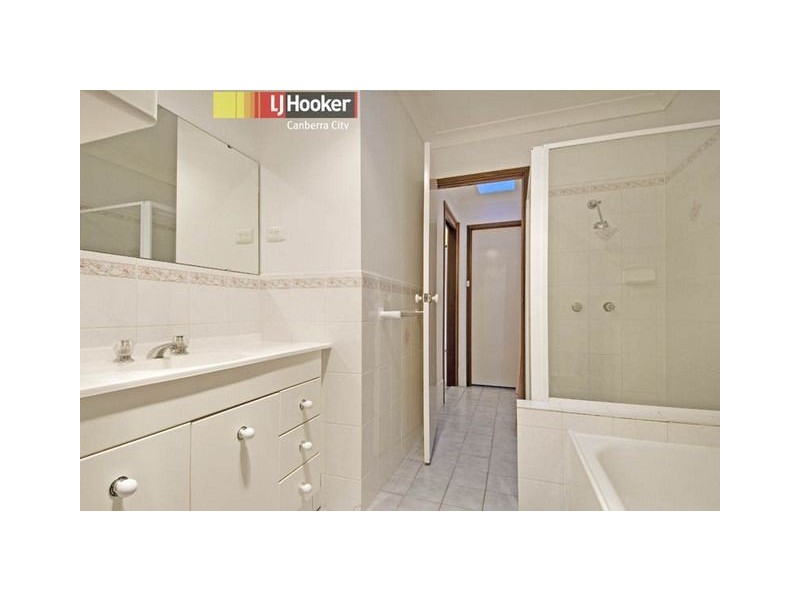 2/76 Wanganeen Avenue, Ngunnawal ACT 2913