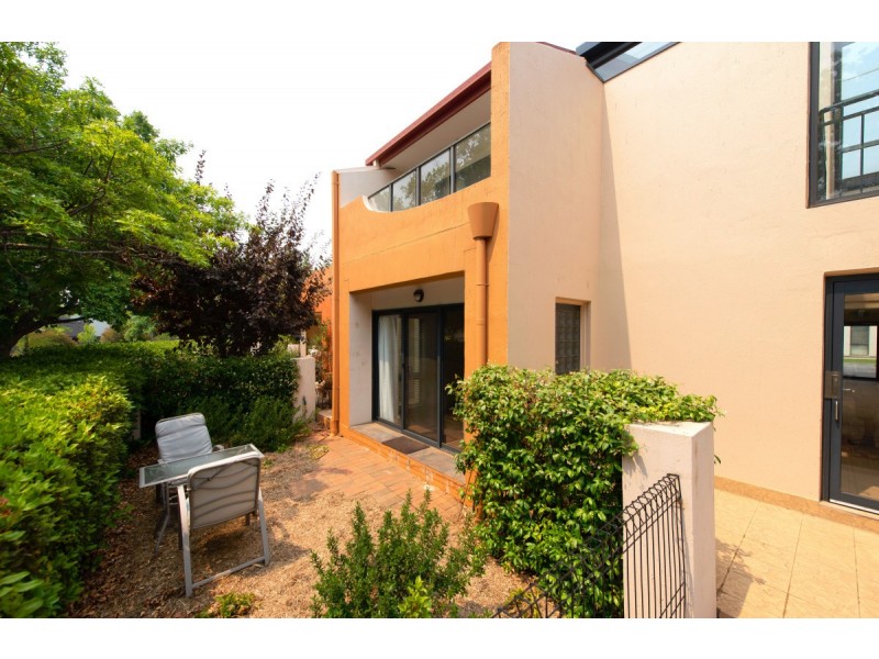 2/56 Ijong Street, Braddon ACT 2612