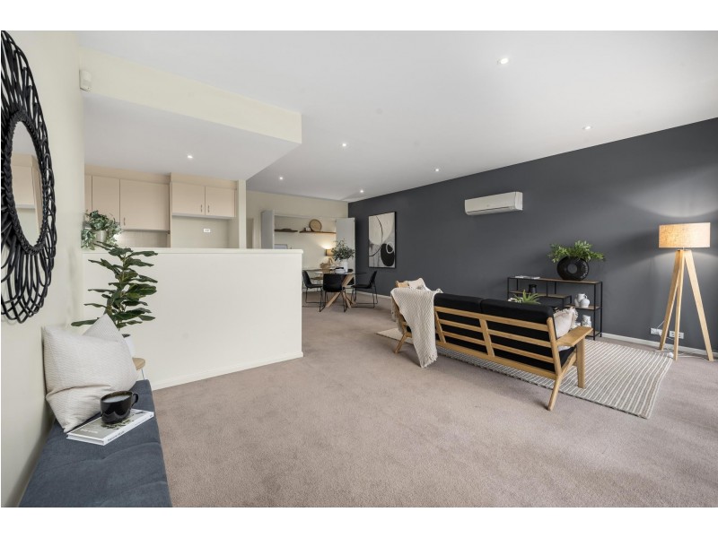 17/1 Drew Street, Greenway ACT 2900