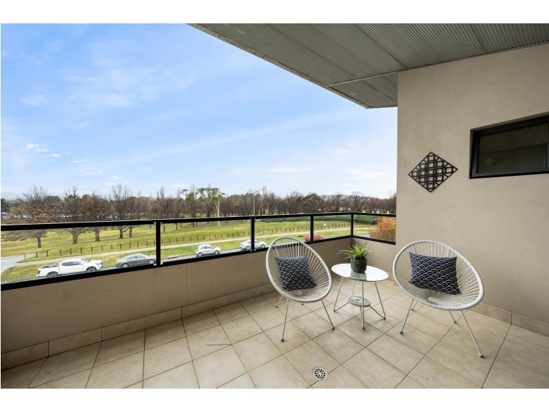 17/1 Drew Street, Greenway ACT 2900