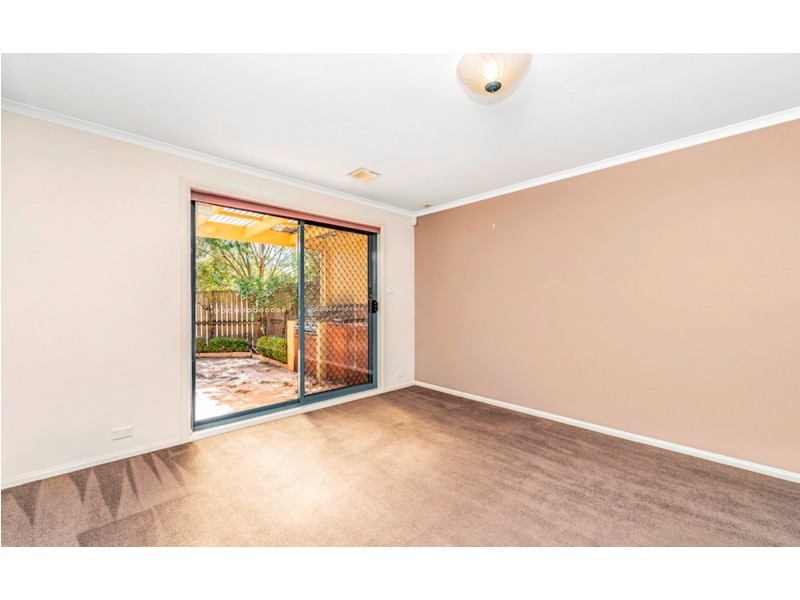 5/2 Dines Place, Bruce ACT 2617