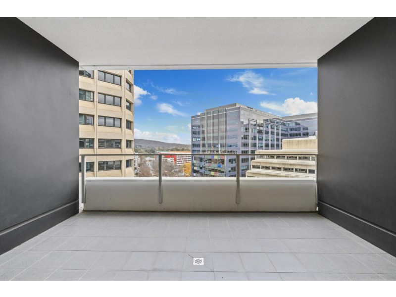 64/45 West Row, City ACT 2601