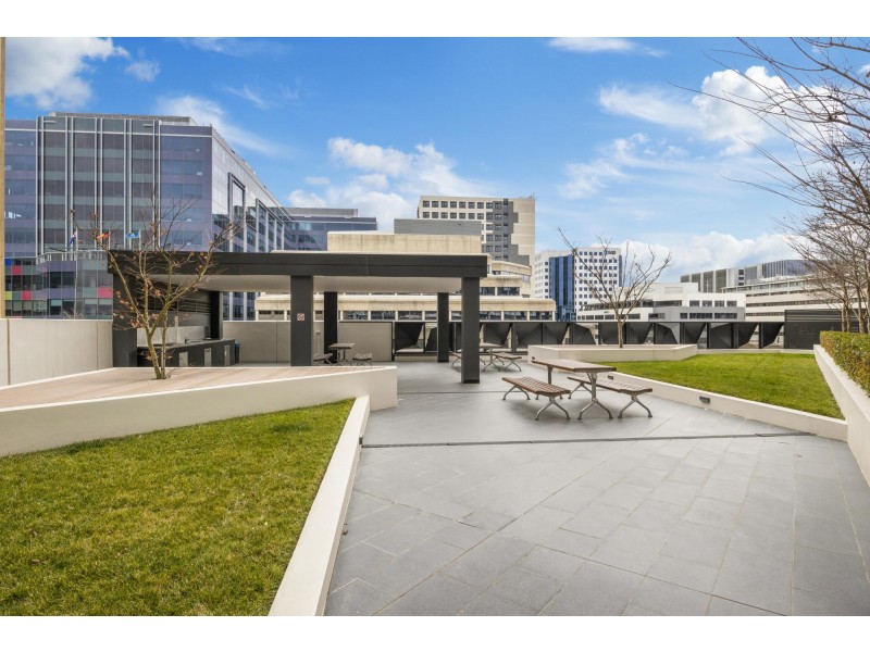 64/45 West Row, City ACT 2601