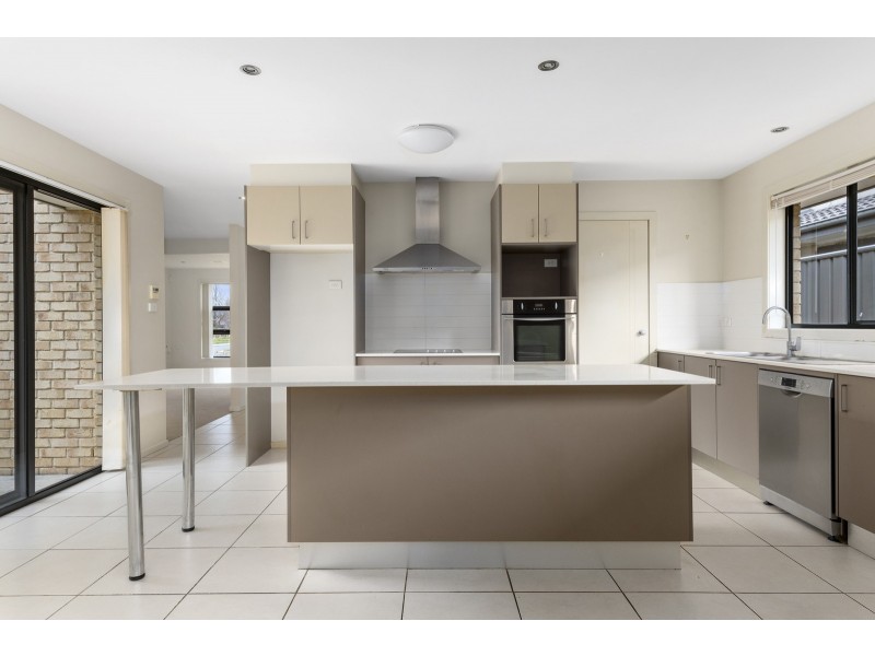 372 Anthony Rolfe Avenue, Harrison ACT 2914