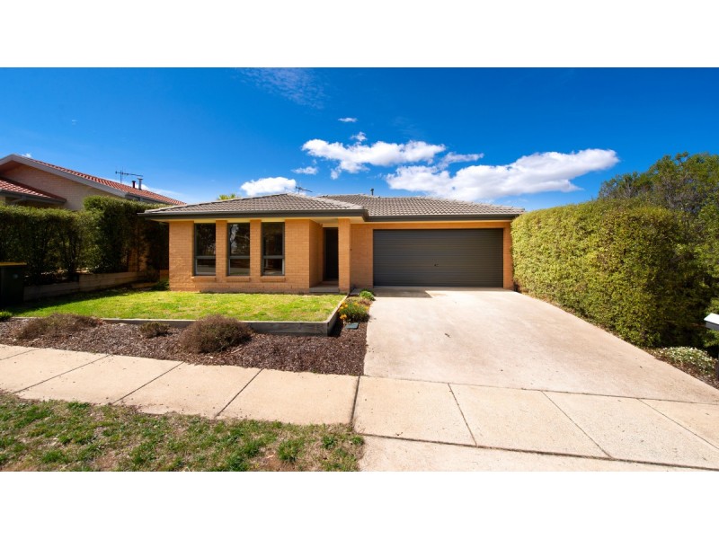 17 Wunderly Circuit, Macgregor ACT 2615
