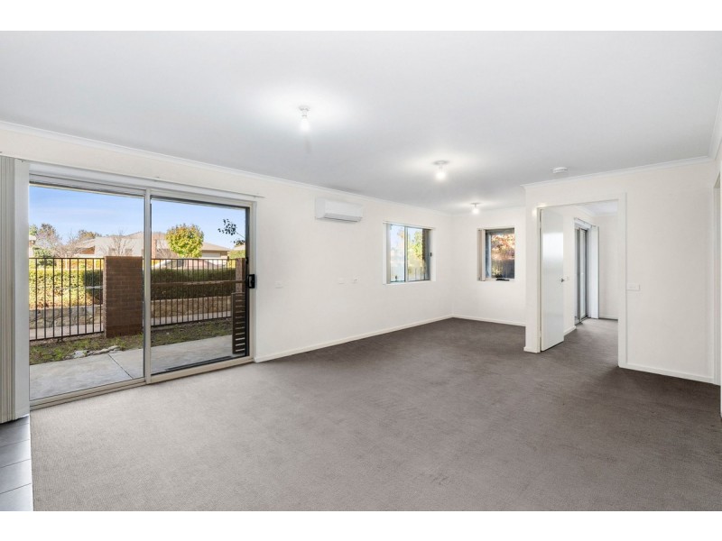 1/70 Kings Canyon Street, Harrison ACT 2914