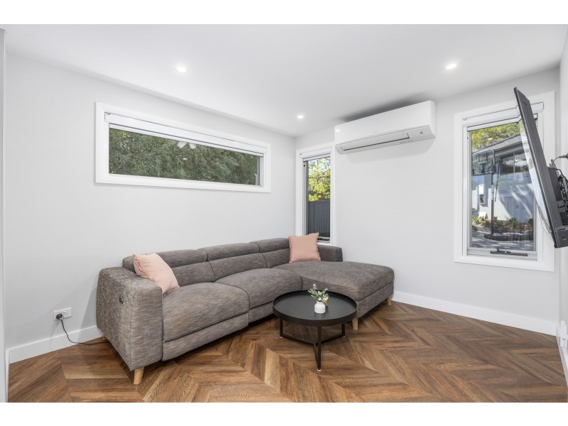 2/11 Pollock Street, Chifley ACT 2606