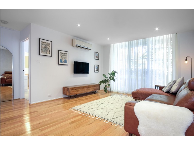 2/42 Henty Street, Braddon ACT 2612