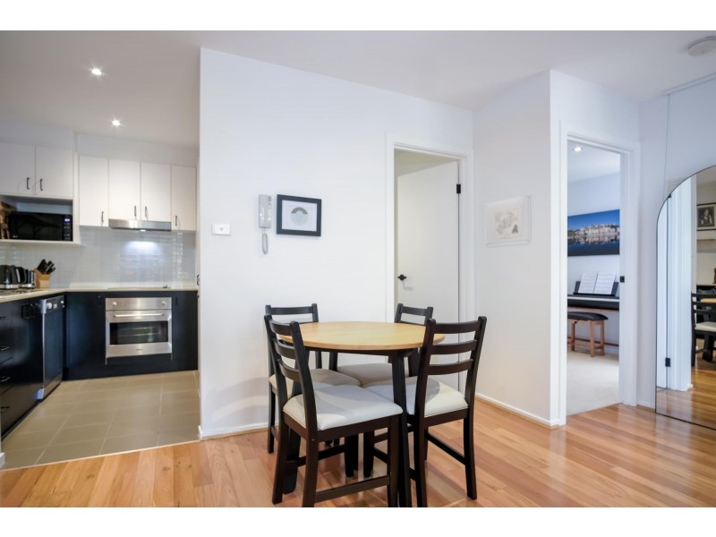 2/42 Henty Street, Braddon ACT 2612