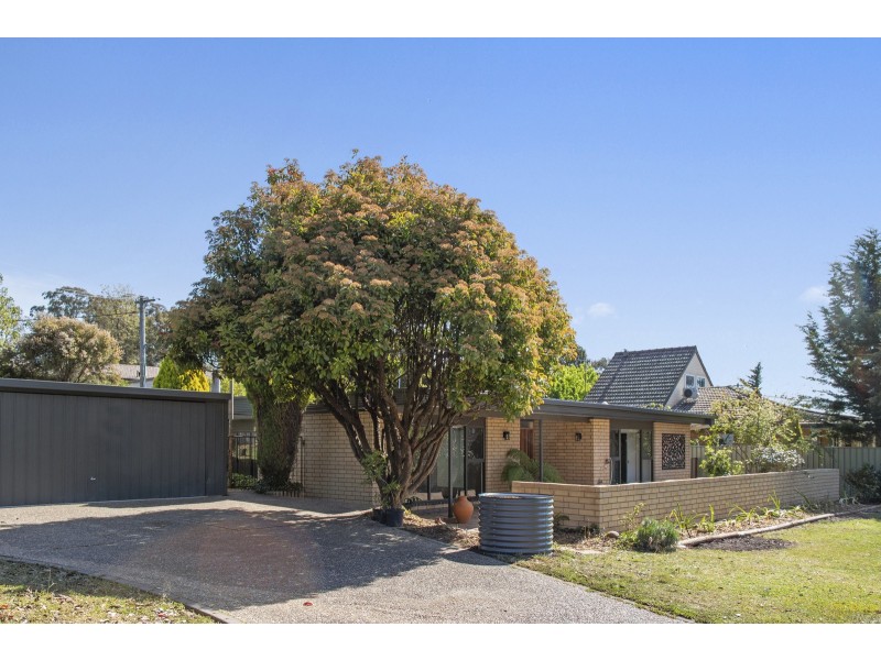 12 Rochford Street, Fraser ACT 2615