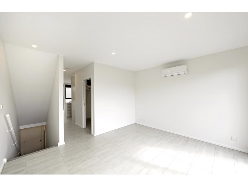 31/135 Easty Street, Phillip ACT 2606
