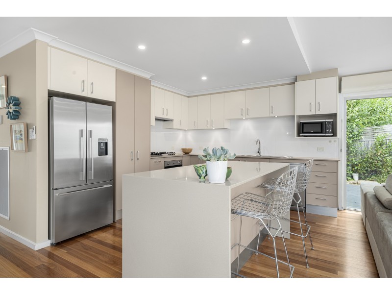 37 Mackennal Street, Lyneham ACT 2602