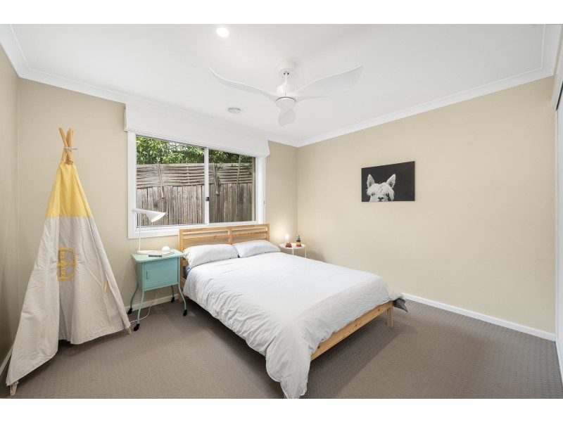 37 Mackennal Street, Lyneham ACT 2602