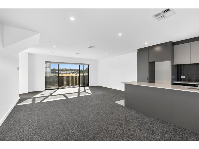 93/60 Kingsland Parade, Casey ACT 2913