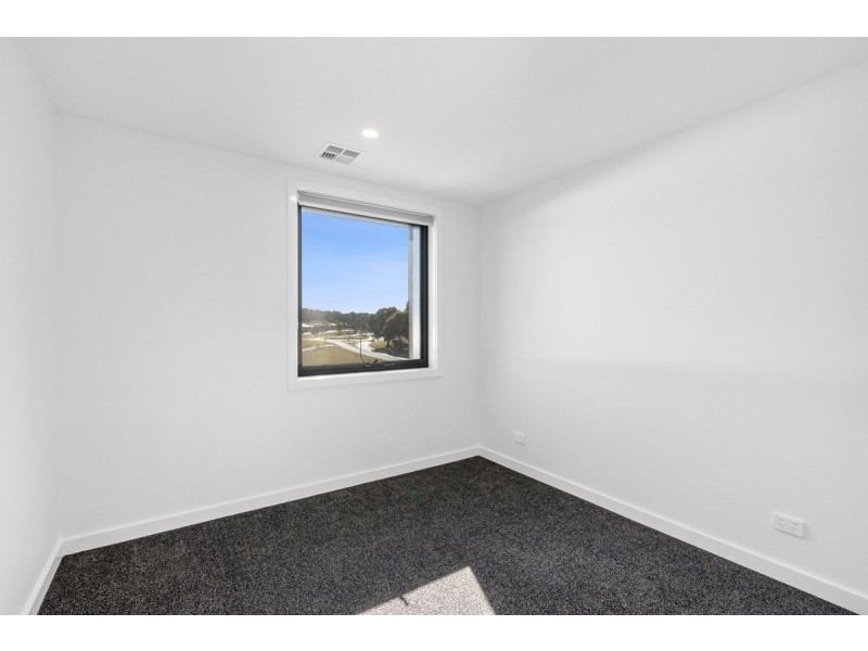 93/60 Kingsland Parade, Casey ACT 2913