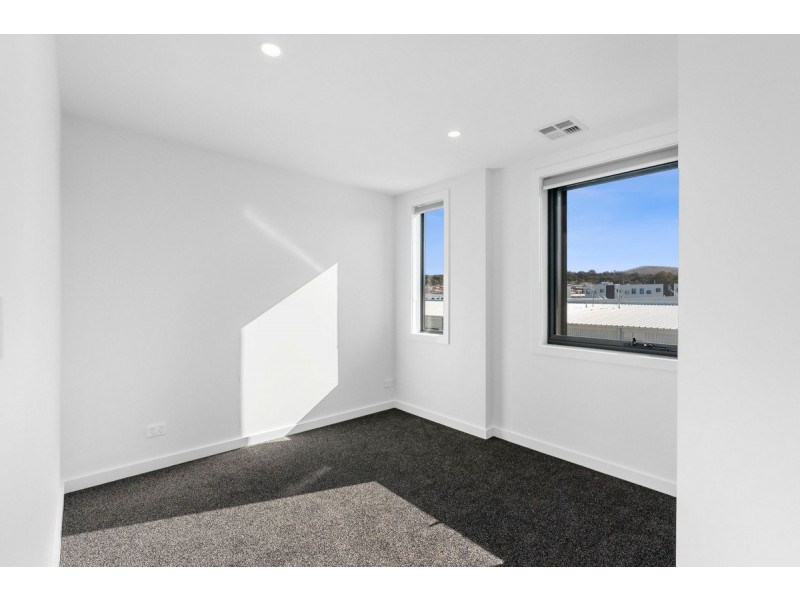 93/60 Kingsland Parade, Casey ACT 2913