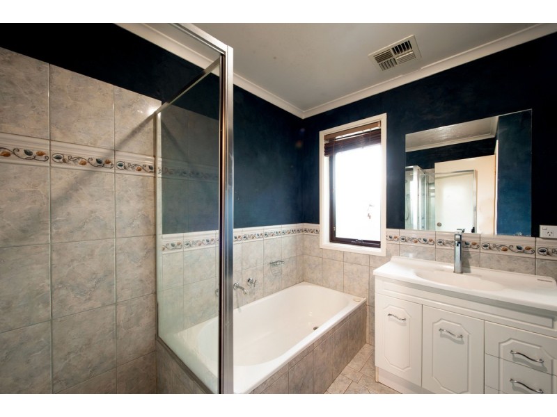 17 Hazel Smith Street, Oxley ACT 2903