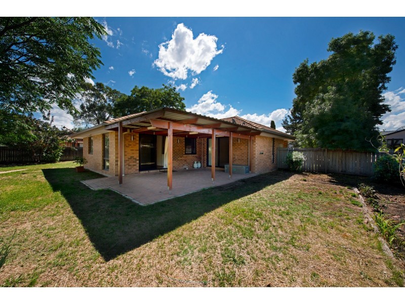 17 Hazel Smith Street, Oxley ACT 2903