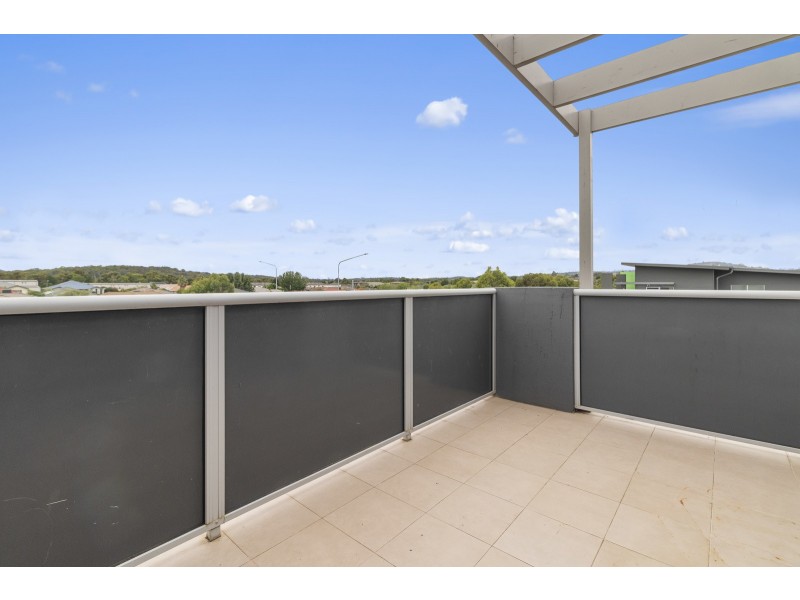 52/75 Elizabeth Jolley Crescent, Franklin ACT 2913