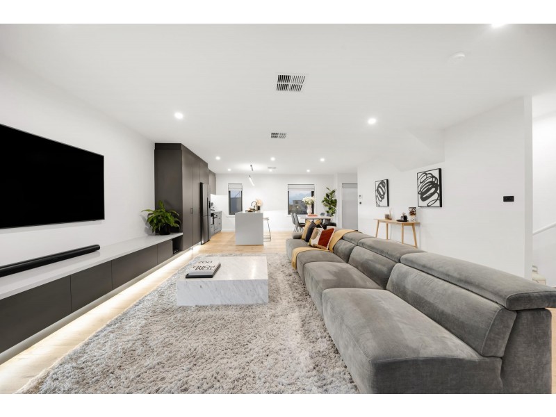 24/60 Kingsland Parade, Casey ACT 2913