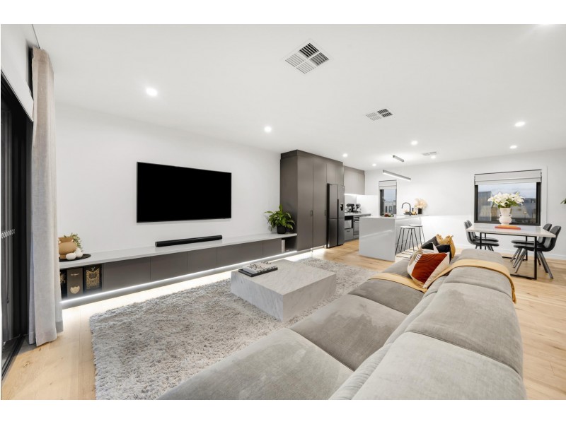 24/60 Kingsland Parade, Casey ACT 2913